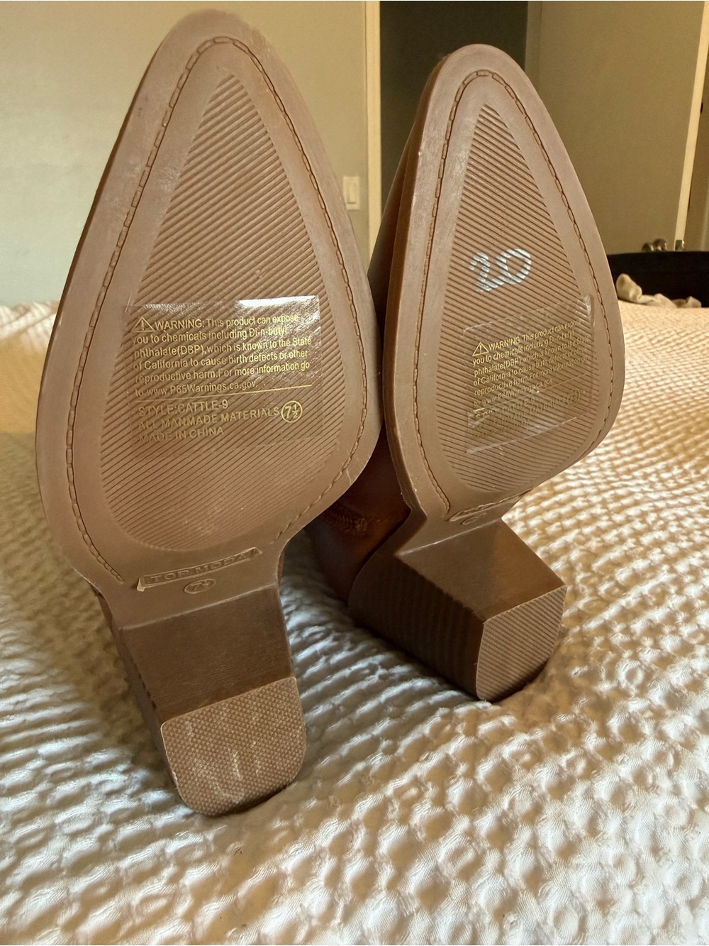 Western-Style Tall Women's Boots in Cognac Brown - Picture 3 of 4